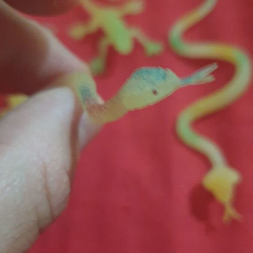 Lizard and Cobra Snake Miniatures new set of 2 lizards and 2 snakes