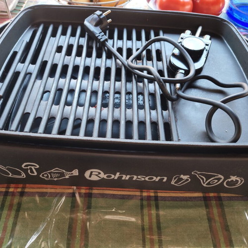 Rohnson electric grill used, good condition, functional