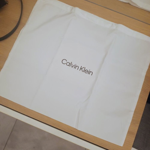 Calvin Klein small leather bag like new, black