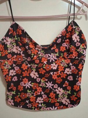 Bershka floral crop top like new, size S, black base with red and pink