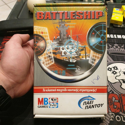 Battleship Pocket board game like new