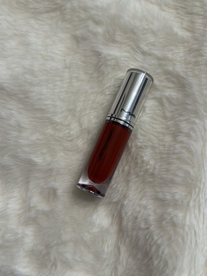 Mac Cosmetics 24hr Lipcolour like new, authentic new