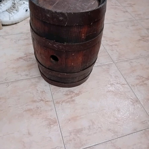 Small wooden barrel like new