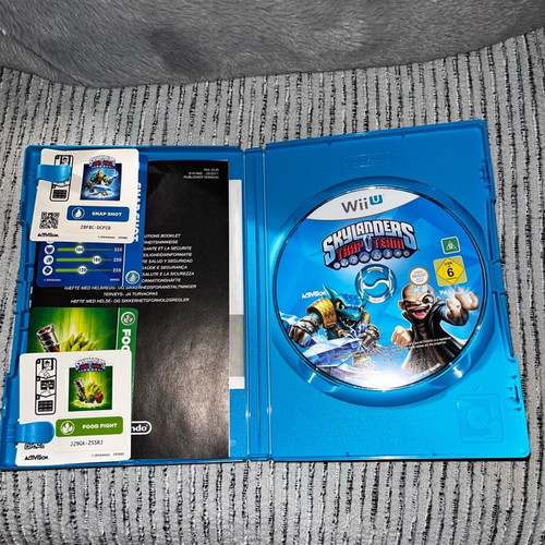 Skylanders Trap Team Starter Bundle Wii U complete, like new