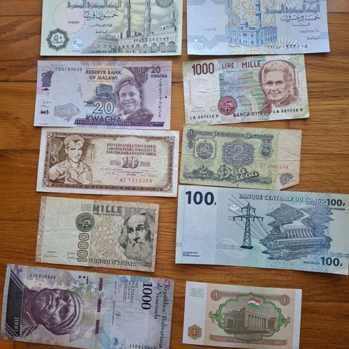 Banknotes used, set of 50 from around the world