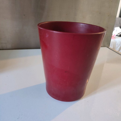 Red clay flowerpot like new