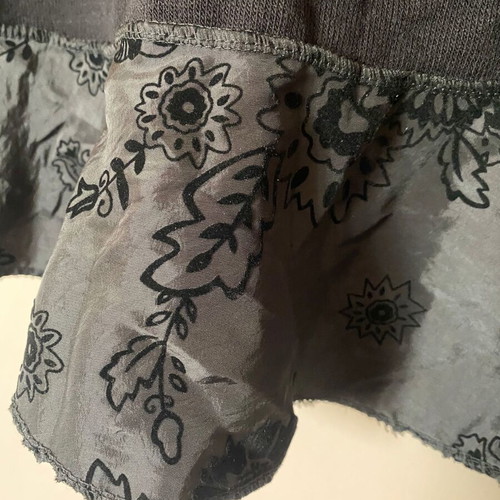 Midi wool skirt like new, black with satin and velvet details