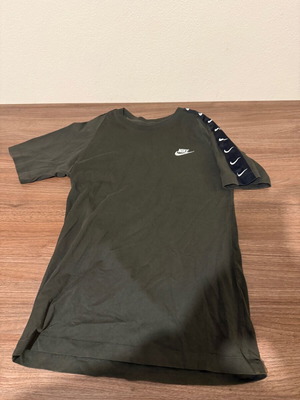 Nike Ανδρικό Χακί T-Shirt XS