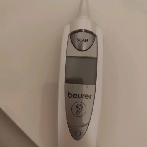 Beurer ear thermometer like new with head scan