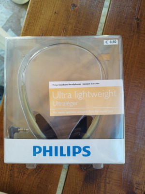 Philips ultralight headphones new, wired