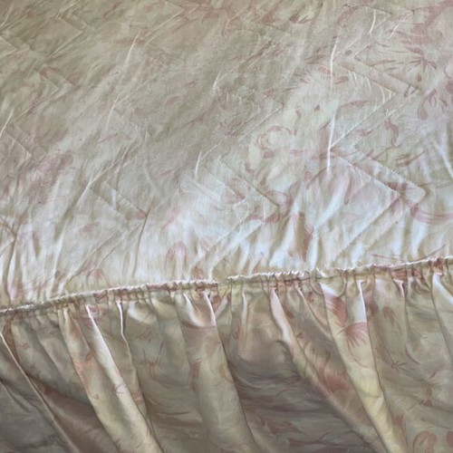 Single bed cover like new, pink satin with pillowcase