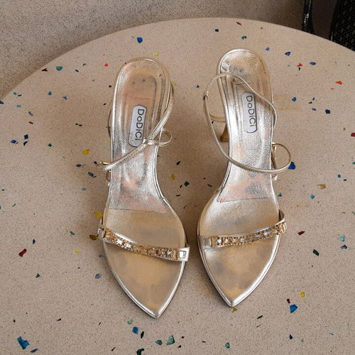 DoDiCi luxury sandal like new, gold size 39