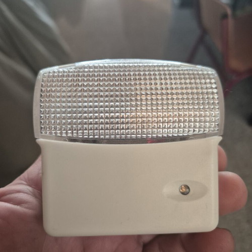 Paget LED Night Light with Sensor, Like New, Warm Light