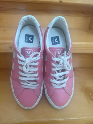 Veja sneakers pink like new, size 40