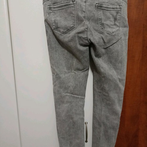 Grey high-waisted jeans with rips like new, size M