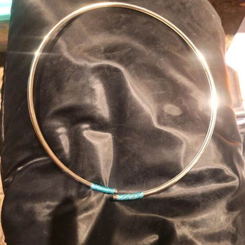 Loisir necklace bar like new, blue and gold