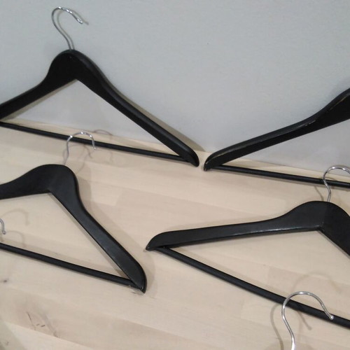 Set of 15 wooden hangers with metal base, Practiker 2003