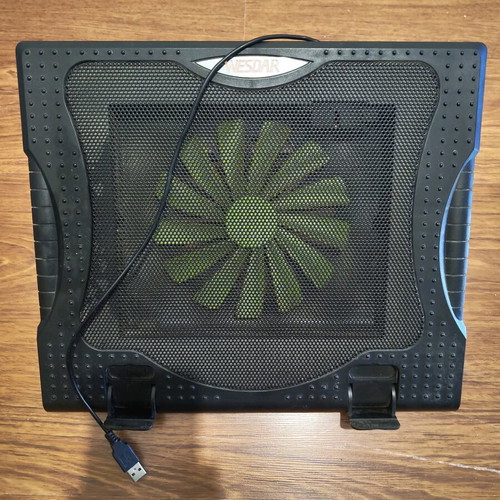 Wesdar laptop cooling pad like new with adjustable tilt