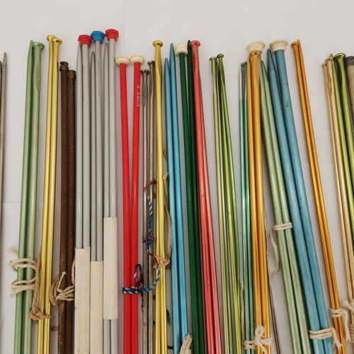 Knitting needles used 49 pairs with metal thickness gauge 1960