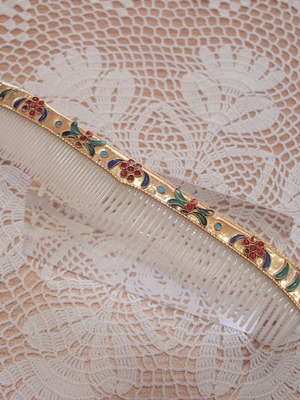 Gold-plated collectible comb with multicolored enamel and silver new