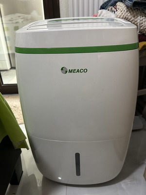 Dehumidifier 12L with HEPA filter and replacement, quiet, like new
