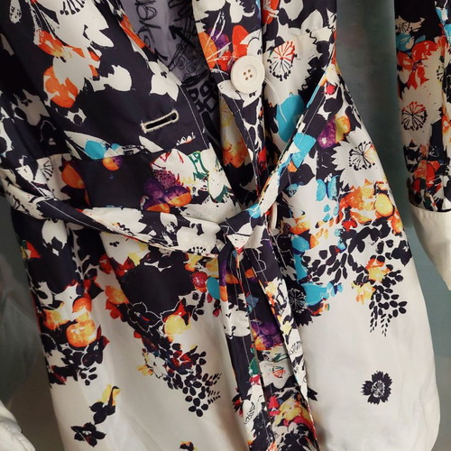 Desigual trench coat used, light printed, size 36