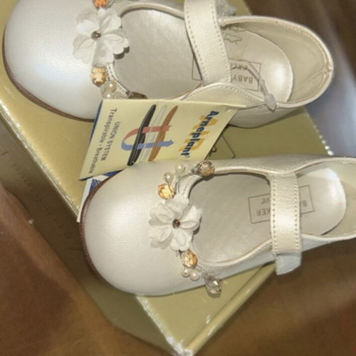 Babywalker shoes for girl size 20 new, white/cream with flowers