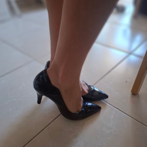 Elle Collection patent leather pumps used, black, size 41