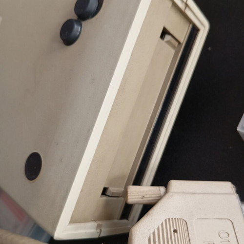 Data recorder and storage used with 4 DL2000 tapes