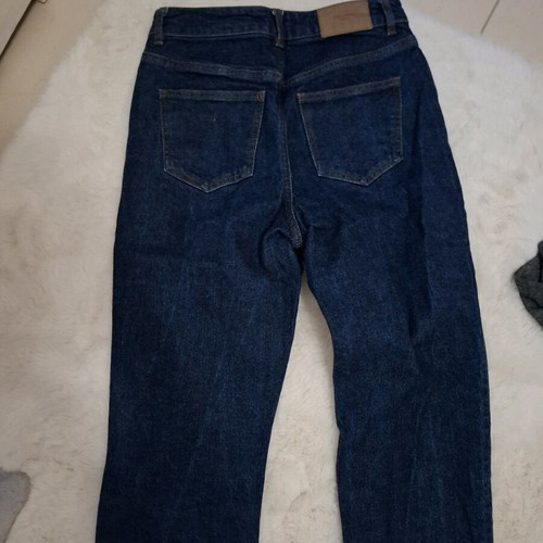 Vero Moda jeans like new, size S with detail at hem