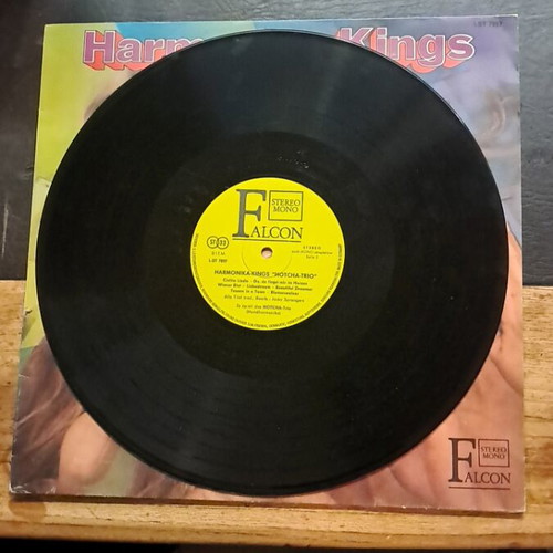 Vinyl record used, excellent condition