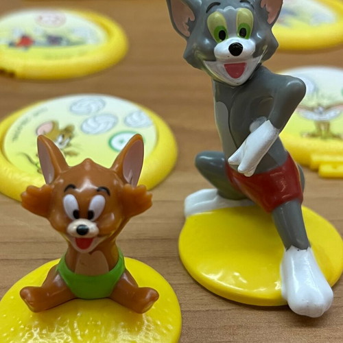 Tom and Jerry Kinder figures new, set