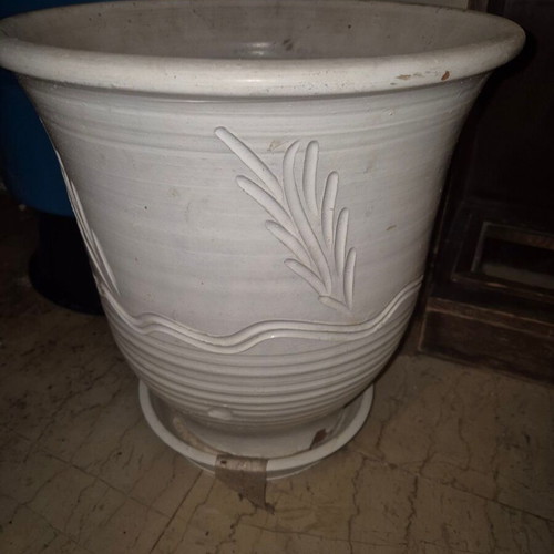 Clay flowerpot like new, 32cm diameter with saucer