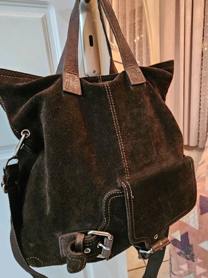 Branded suede bag like new, brown 39×39