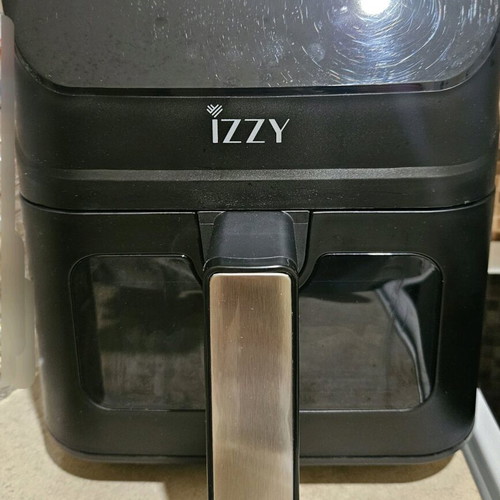 Izzy Air Fryer 4.5Lt IZ-8236 Black like new
