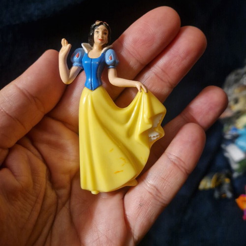 Snow White figure used, classic Disney plastic miniature