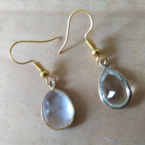 Teardrop earrings with gold frame used, similar but not identical