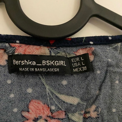 Floral short-sleeve blouse Bershka used, size L