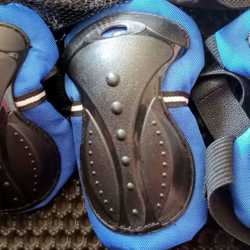 Skate Roller set used, knee pads and helmet, 2020