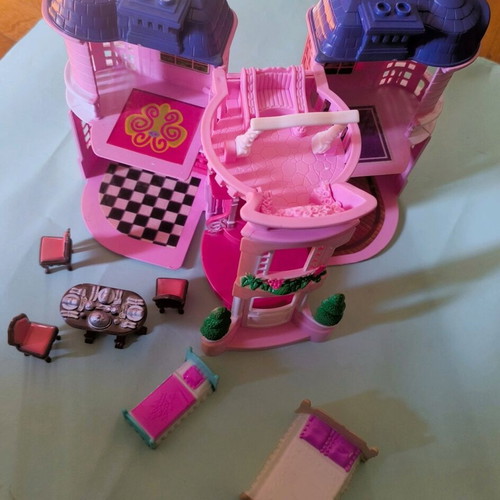Fisher-Price Loving Family Sweet Streets Townhouse dollhouse like new vintage