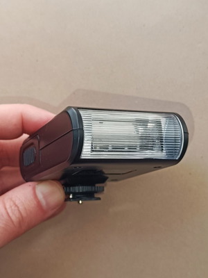 Compact flash camera flash like new with Master/Slave function