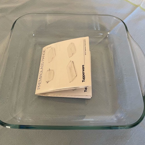 Premia Glass heat-resistant baking dish new Tupperware