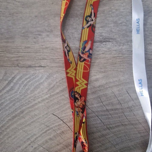 Flashlight, selfie stick and three keychain lemus used