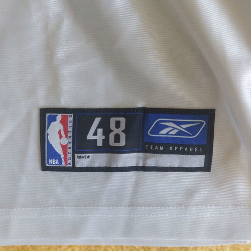 Iverson Sixers jersey used with autograph and certification, size XXL