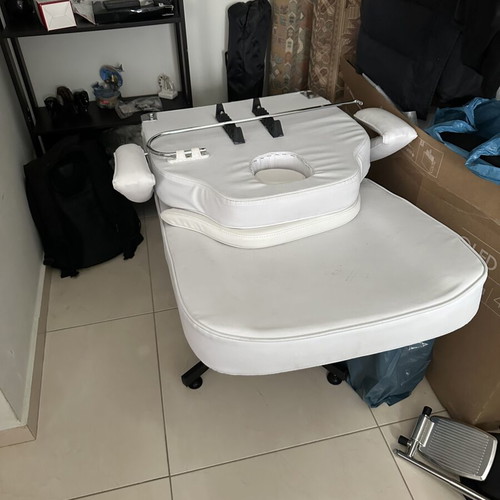 Aesthetic chairs used, set of 2, hydraulic and manual