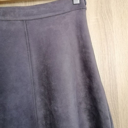Elastic suede skirt new, size XS-S, gray