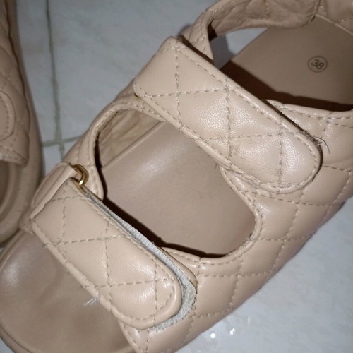 Quilted sandals used, beige, size 38