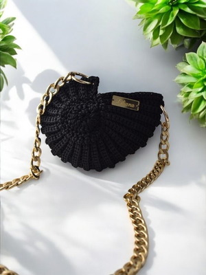 Handmade Shell Shoulder Bag new, black and beige