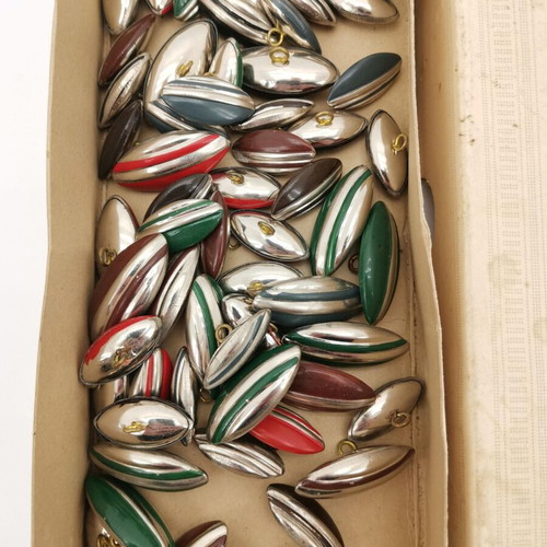 Metal buttons used from 1950 era, pack of 64 pieces