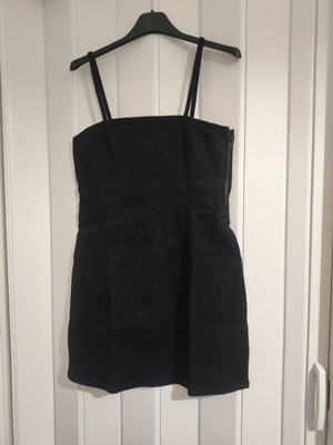Zara TRF black mini dress with straps size S like new